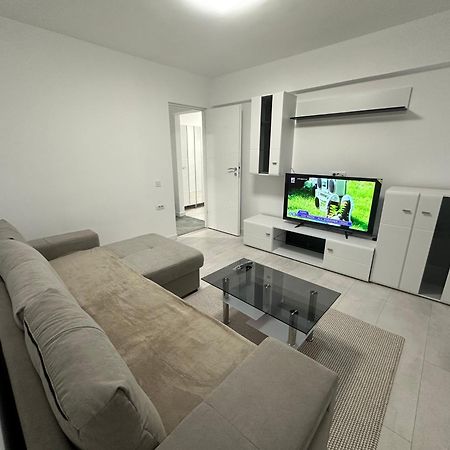 Apartament Apartament Ultra Central 3 Hunedoara Zewnętrze zdjęcie